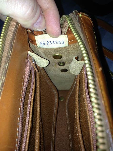 how do you spot a fake dooney and bourke bag|dooney and bourke handbags false.